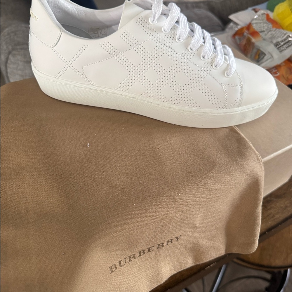 Burberry Men's White Sneakers